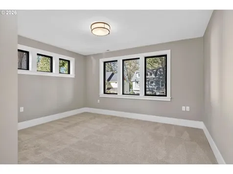 891 8th Street Lake Oswego OR 97034