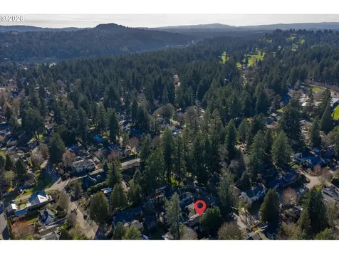 891 8th Street Lake Oswego OR 97034
