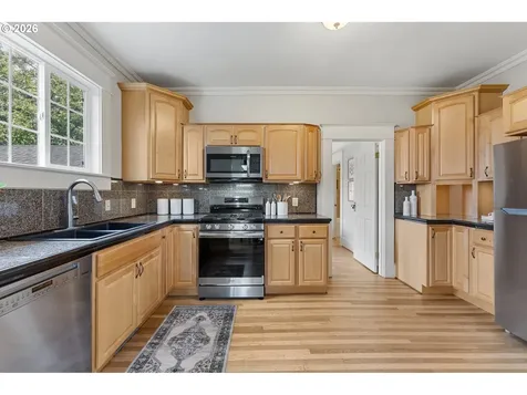 5025 NE 24th Avenue Portland OR 97211