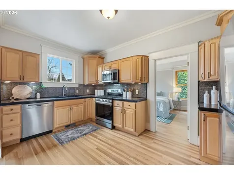 5025 NE 24th Avenue Portland OR 97211