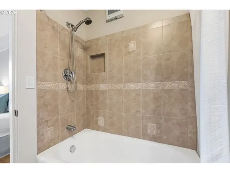 5025 NE 24th Avenue Portland OR 97211