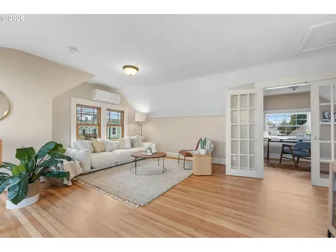 5025 NE 24th Avenue Portland OR 97211