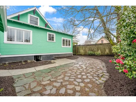 5025 NE 24th Avenue Portland OR 97211