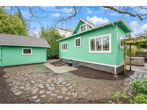 5025 NE 24th Avenue Portland OR 97211