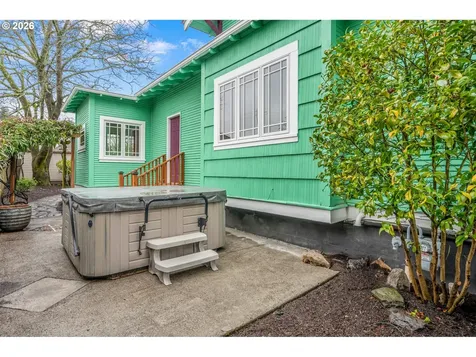 5025 NE 24th Avenue Portland OR 97211