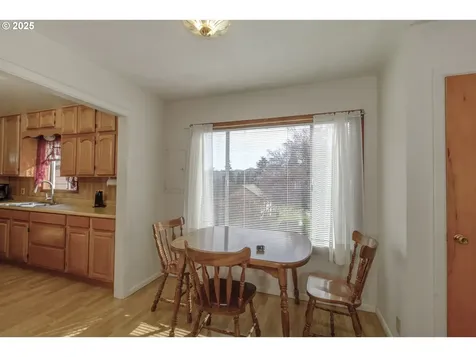 88199 Chestnut Street Mapleton OR 97453