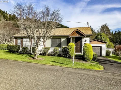 88199 Chestnut Street Mapleton OR 97453