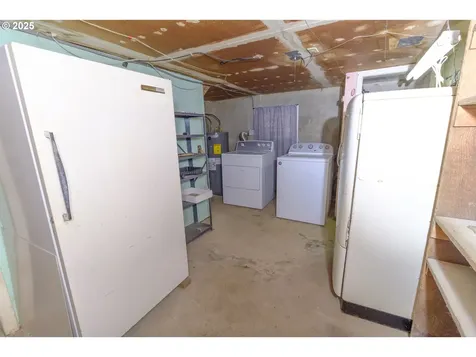 88199 Chestnut Street Mapleton OR 97453