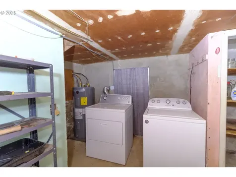 88199 Chestnut Street Mapleton OR 97453
