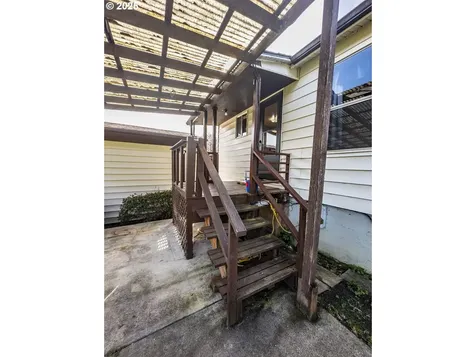 88199 Chestnut Street Mapleton OR 97453