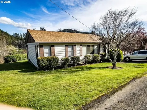 88199 Chestnut Street Mapleton OR 97453