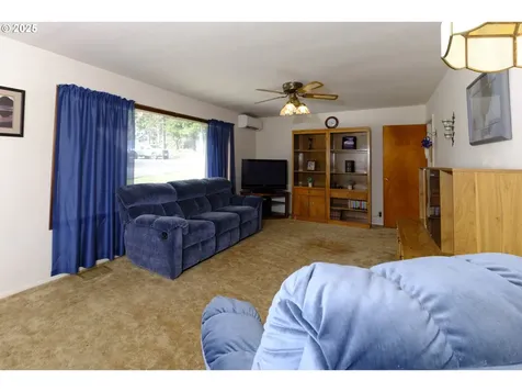 88199 Chestnut Street Mapleton OR 97453