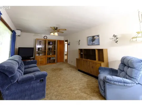 88199 Chestnut Street Mapleton OR 97453