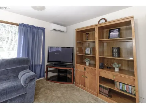 88199 Chestnut Street Mapleton OR 97453
