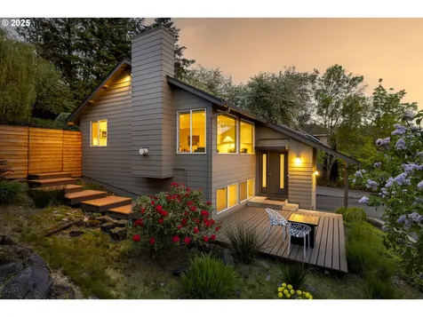 8630 SW 61st Avenue Portland OR 97219