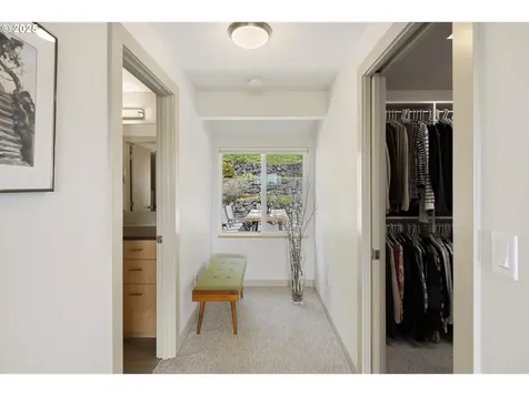 8630 SW 61st Avenue Portland OR 97219