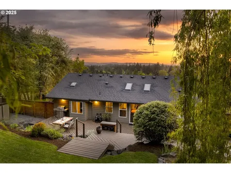 8630 SW 61st Avenue Portland OR 97219
