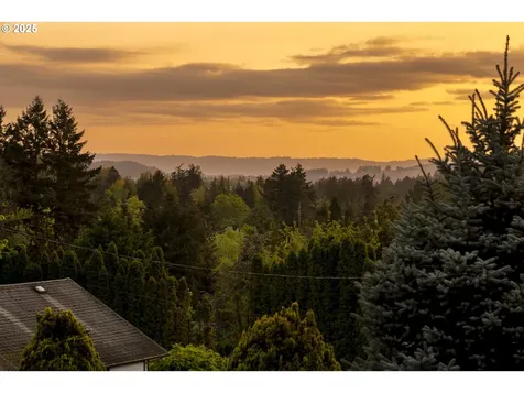 8630 SW 61st Avenue Portland OR 97219