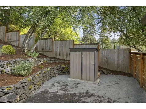 8630 SW 61st Avenue Portland OR 97219