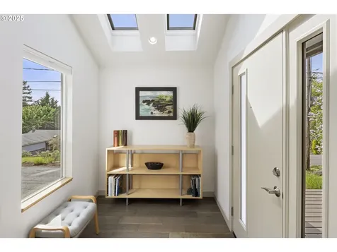 8630 SW 61st Avenue Portland OR 97219