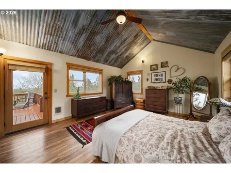 2260 SE Highland Road Prineville OR 97754