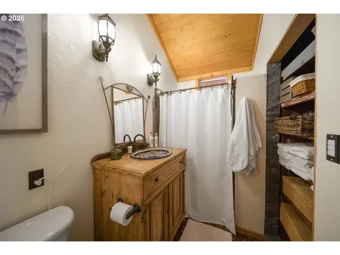 2260 SE Highland Road Prineville OR 97754