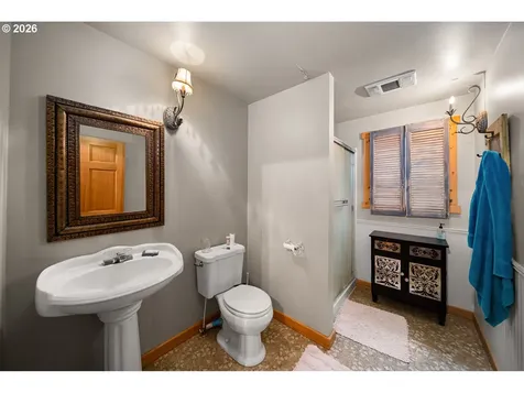 2260 SE Highland Road Prineville OR 97754
