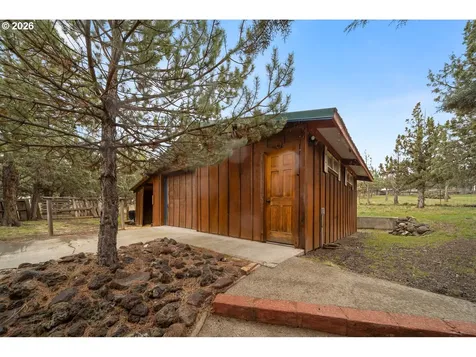 2260 SE Highland Road Prineville OR 97754