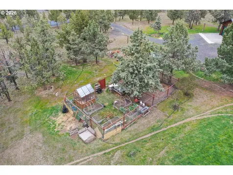 2260 SE Highland Road Prineville OR 97754