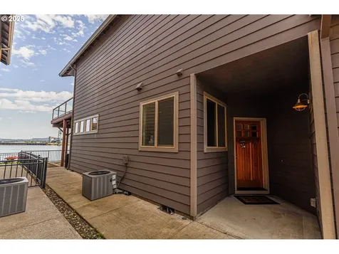 813 King Drive Rainier OR 97048