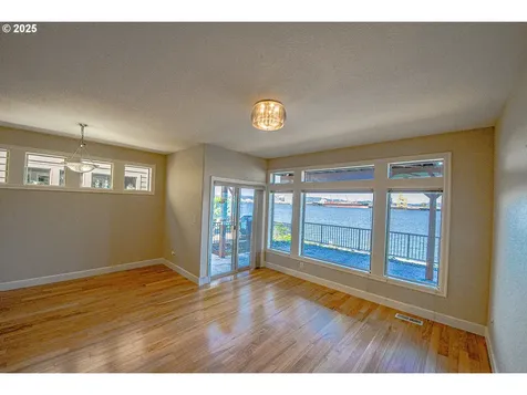 813 King Drive Rainier OR 97048