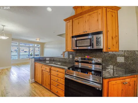 813 King Drive Rainier OR 97048