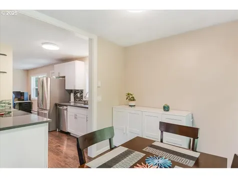 6926 SE Deardorff Road Portland OR 97236
