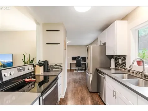 6926 SE Deardorff Road Portland OR 97236