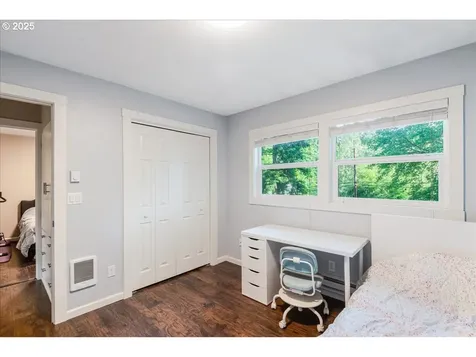 6926 SE Deardorff Road Portland OR 97236