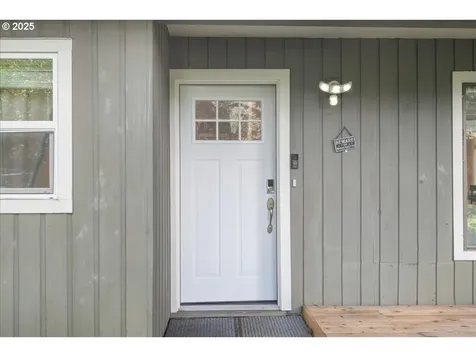 6926 SE Deardorff Road Portland OR 97236