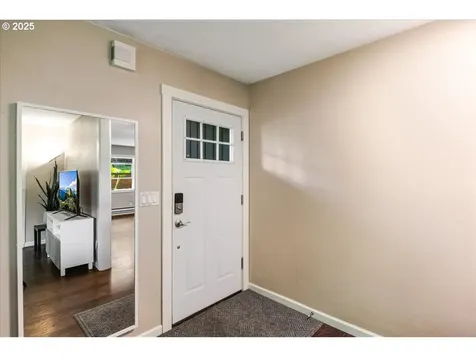 6926 SE Deardorff Road Portland OR 97236