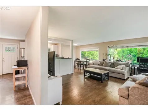 6926 SE Deardorff Road Portland OR 97236
