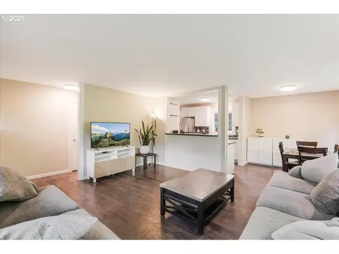 6926 SE Deardorff Road Portland OR 97236