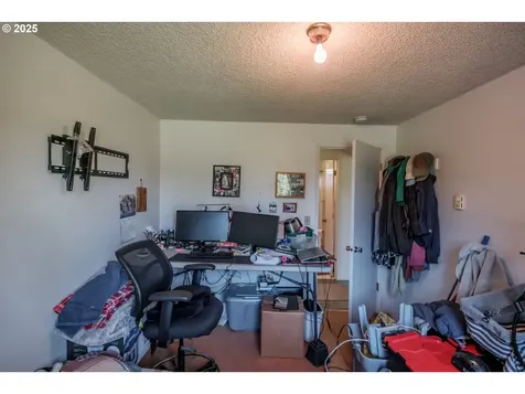 40712 Lacomb Drive Lebanon OR 97355