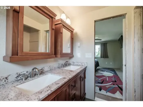40712 Lacomb Drive Lebanon OR 97355