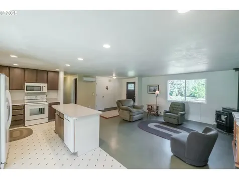 40712 Lacomb Drive Lebanon OR 97355