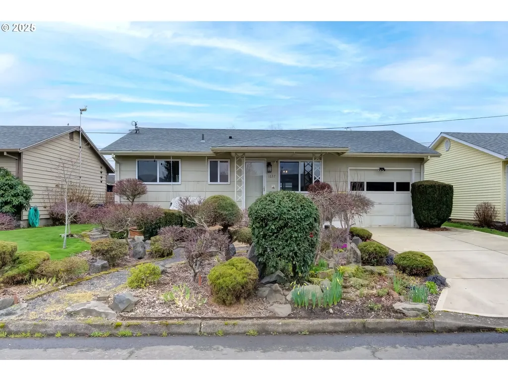 1637 Umpqua Road Woodburn OR 97071