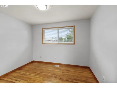 1637 Umpqua Road Woodburn OR 97071