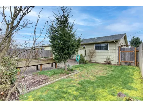 1637 Umpqua Road Woodburn OR 97071