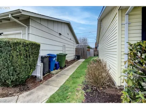 1637 Umpqua Road Woodburn OR 97071