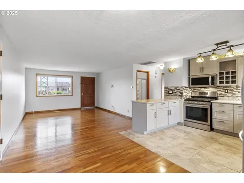 1637 Umpqua Road Woodburn OR 97071