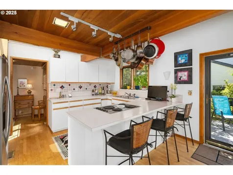 3123 NE Rocky Butte Road Portland OR 97220
