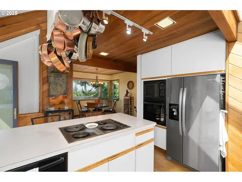 3123 NE Rocky Butte Road Portland OR 97220