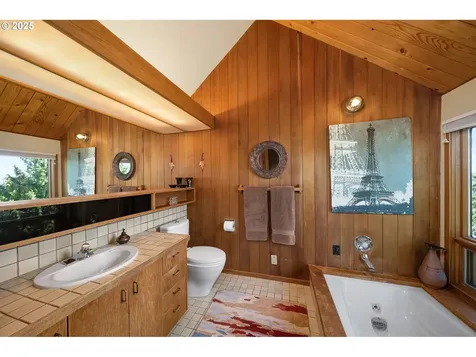 3123 NE Rocky Butte Road Portland OR 97220